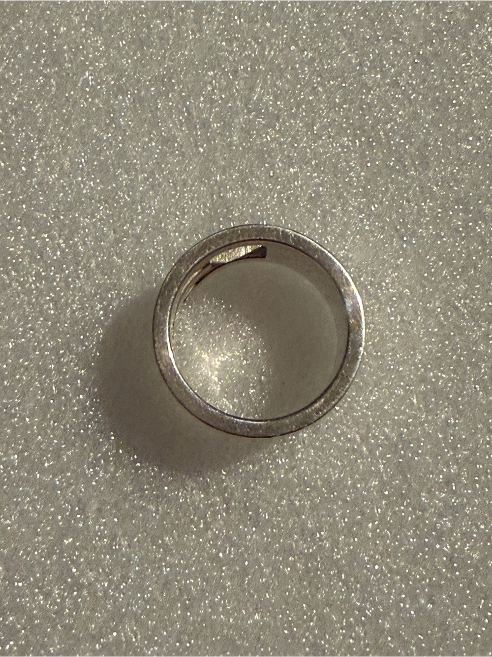 Gucci Silver Toned Interlocking G Band Ring - Picture 5 of 8